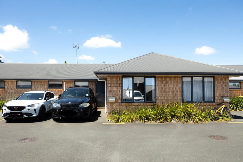 3/102 Old Farm Road, Hamilton East, Hamilton - Carousel 1