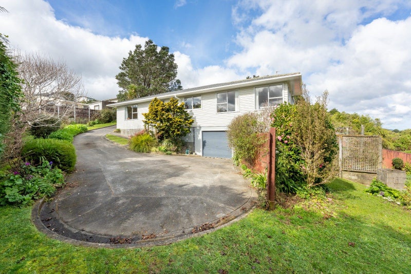 53 Waipounamu Drive, Kelson, Lower Hutt - Carousel 1