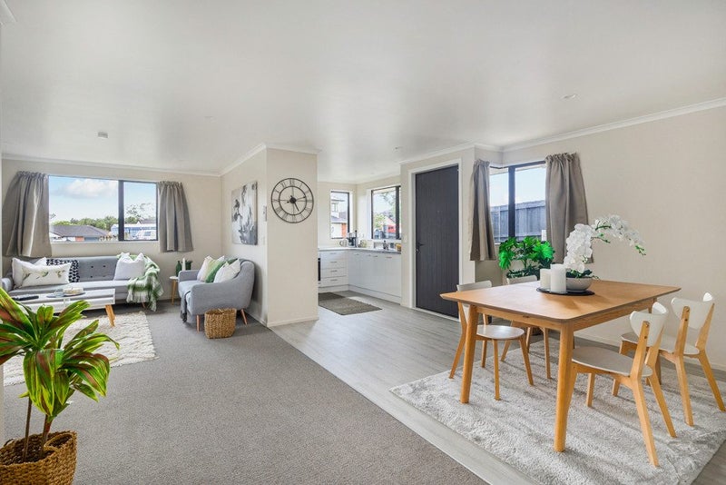 28 Misty Valley Drive, Henderson, Auckland - Carousel 1