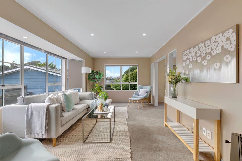 27 Hicks Close, Whitby, Porirua - Carousel 2