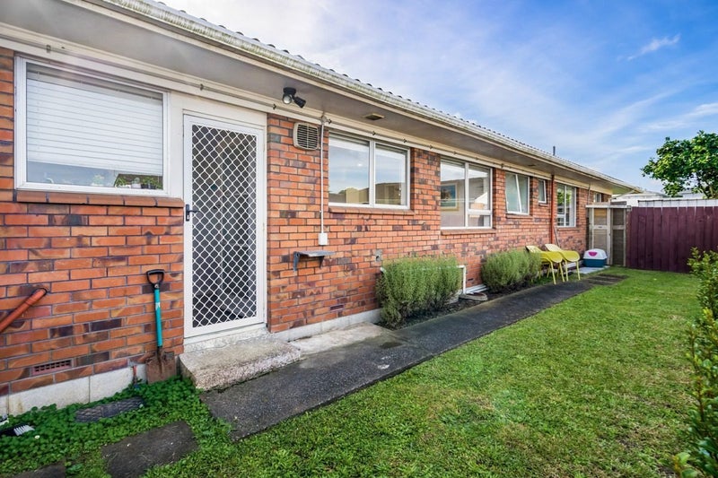 247 ST GEORGE ST, Papatoetoe, Auckland - Carousel 14