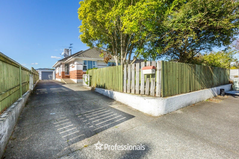 92 Pine Avenue, Ebdentown, Upper Hutt - Carousel 2