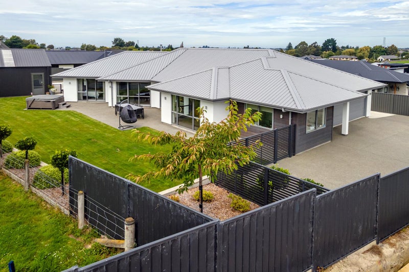 32 Meadowstone Street, Gleniti, Timaru - Carousel 2