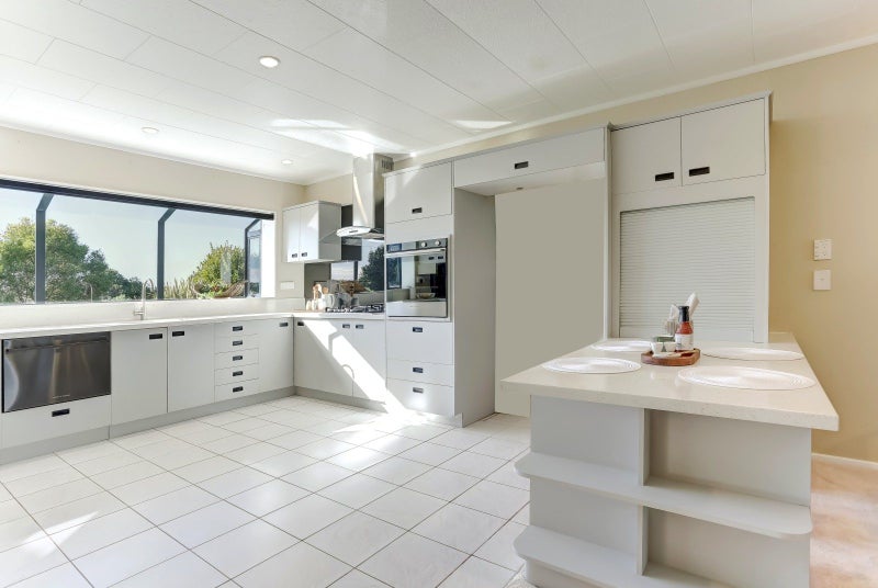 19 Dickens Lane, Otamatea, Whanganui - Carousel 2