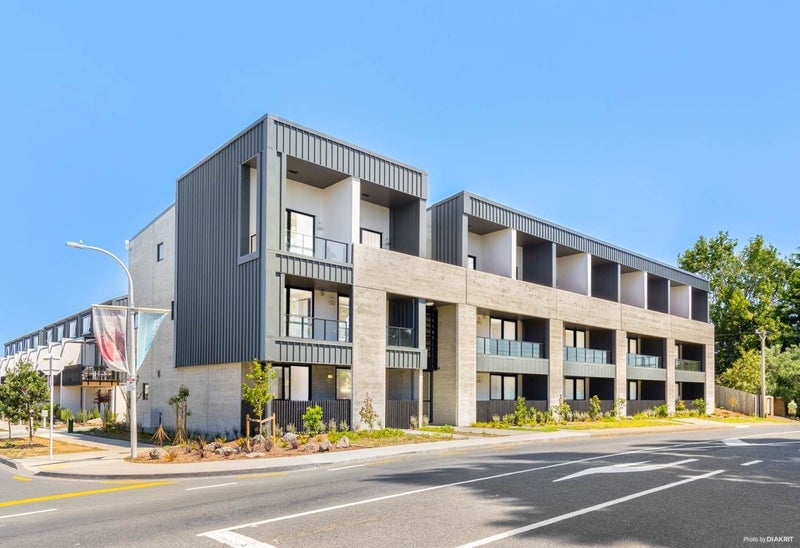 5/2 Tahuhu Road, Mount Wellington, Auckland - Carousel 1