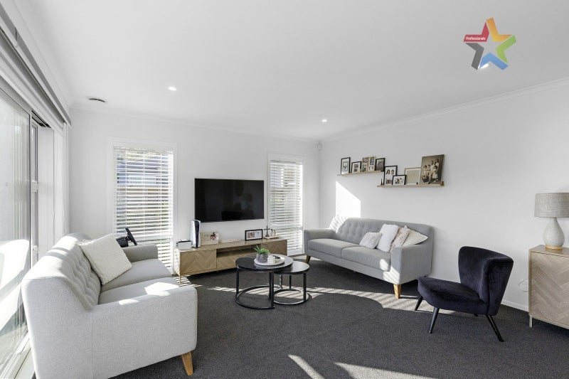 167 Waipounamu Drive, Kelson, Lower Hutt - Carousel 2