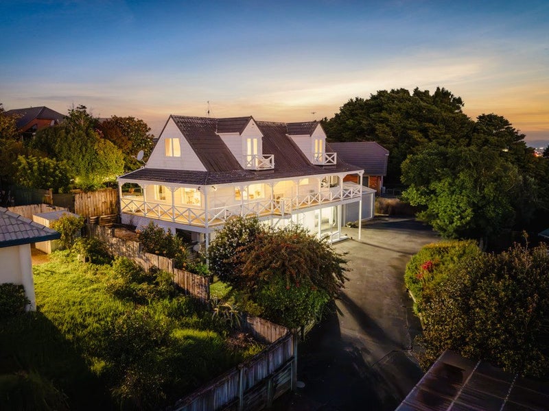 67 Eugenia Rise, Totara Heights, Auckland - Carousel 2