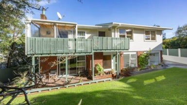 10 Hilling Street, Titirangi, Auckland - Carousel 1