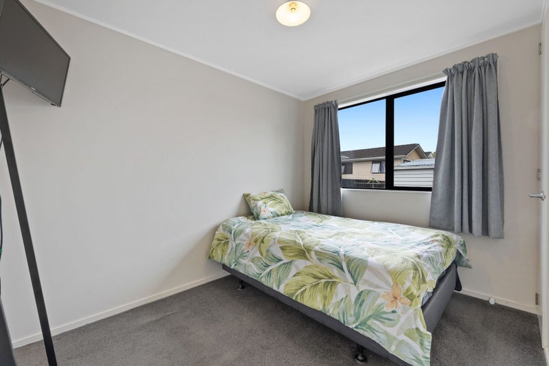 6 Hamblyn Place, Ranui, Auckland - Carousel 8