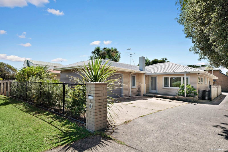 35 McLeod Road, Weymouth, Auckland - Carousel 23