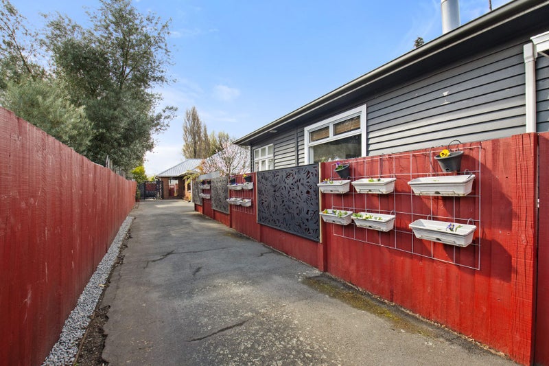 2/2 Hare Street, Ilam, Christchurch - Carousel 23