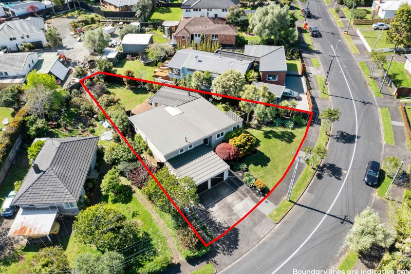 9 Weybridge Crescent, Glen Innes, Auckland - Carousel 2
