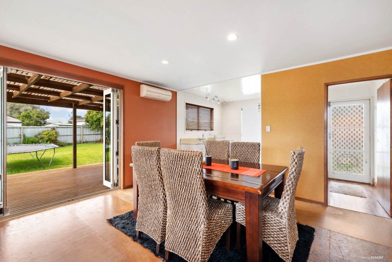 12 Flinders Place, Otara, Auckland - Carousel 1