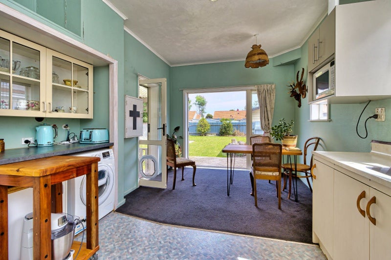 2/33 Nuffield Avenue, Marewa, Napier - Carousel 1