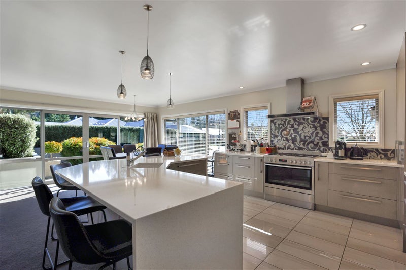 4 Country Place, Allenton, Ashburton - Carousel 2