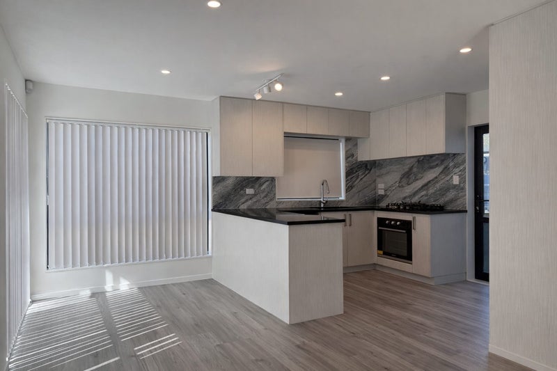 6 Kerrydale Road, Manurewa, Auckland - Carousel 2