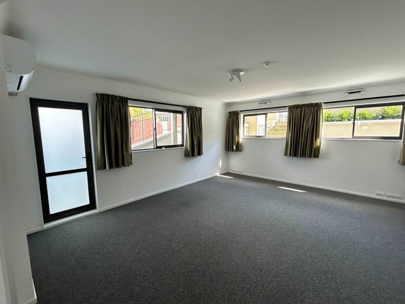 32 Amante Crescent, Mairangi Bay, Auckland - Carousel 1