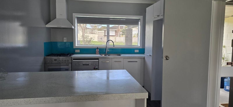 197 Fisher Parade, Farm Cove, Auckland - Carousel 1