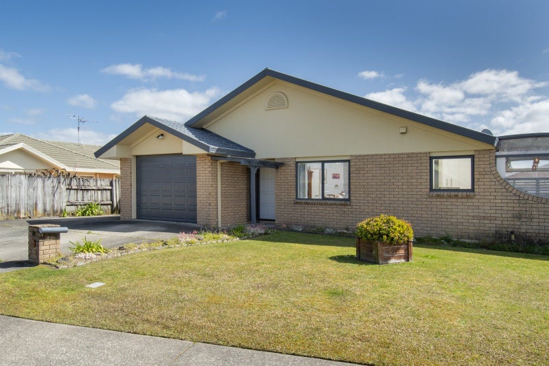 12 Aaron Place, Brookfield, Tauranga - Carousel 1