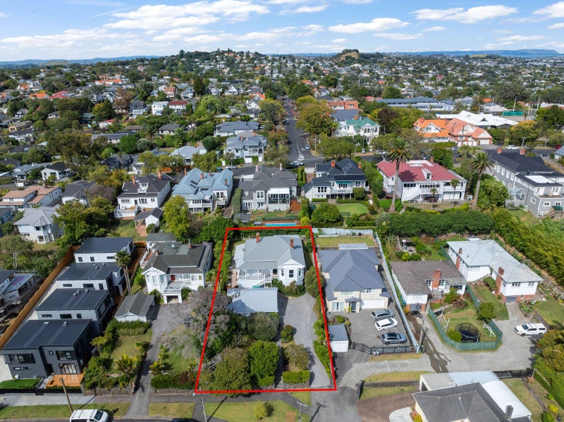 33 Windmill Road, Mount Eden, Auckland - Carousel 1