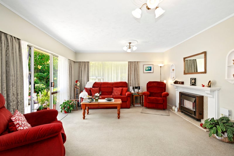 4/77 KAIRIMU ST, STOKES VALLEY, LOWER HUTT - Carousel 1