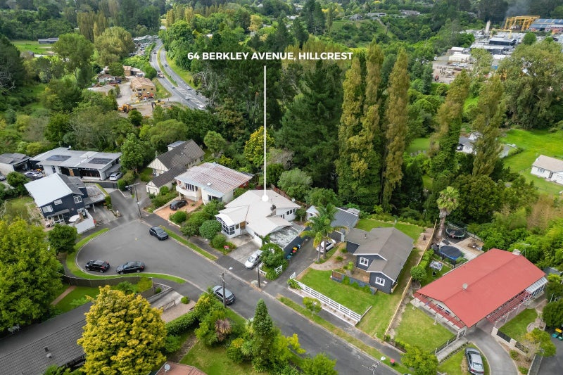 64 Berkley Avenue, Hillcrest, Hamilton - Carousel 13