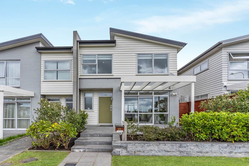 21 Sycamore Street, Flat Bush, Auckland - Carousel 1