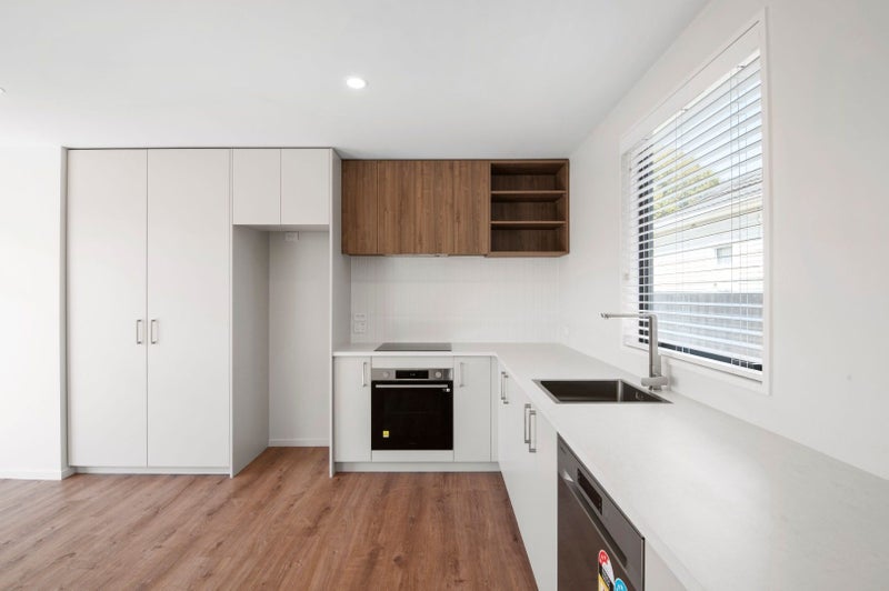 2/590 Gloucester Street, Linwood, Christchurch - Carousel 2