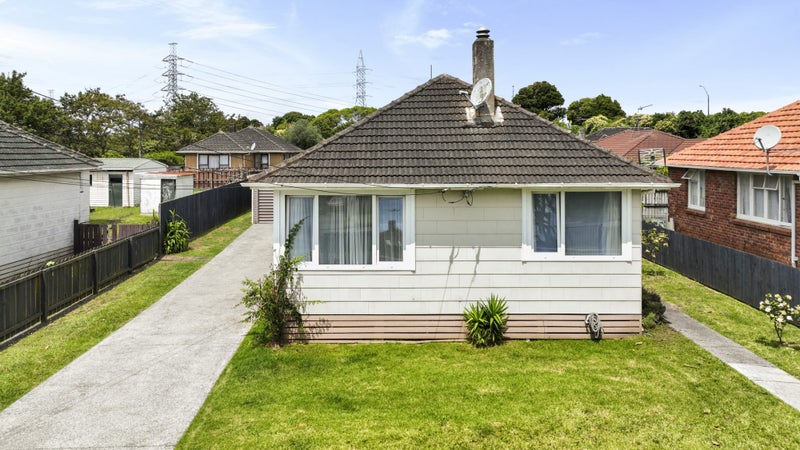 11 Wymondley Road, Otara, Auckland - Carousel 1