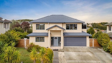 5 Macadamia Close, Goodwood Heights, Auckland - Carousel 1