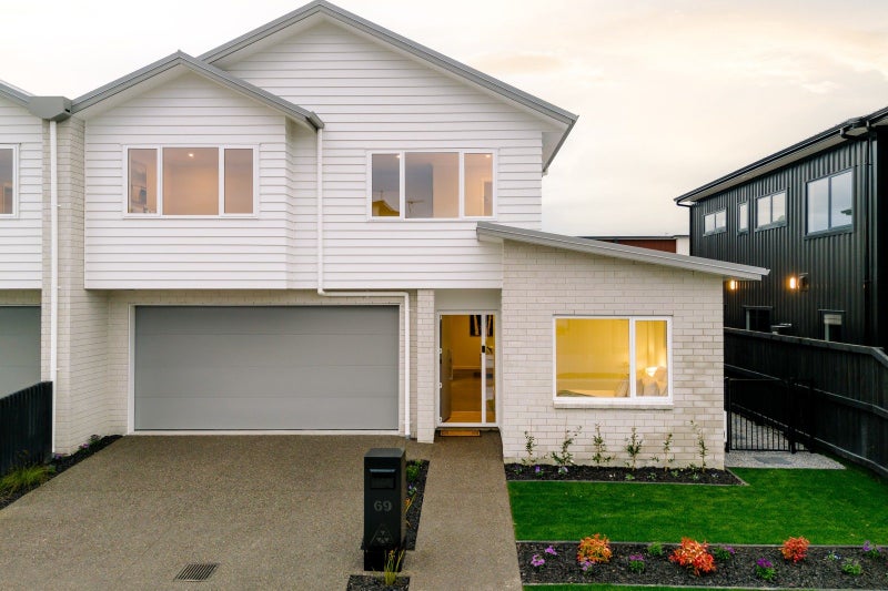 69 Maanihi Drive, Rototuna North, Hamilton - Carousel 1