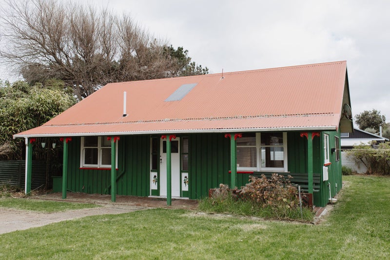 147 Park Avenue, Waitārere Beach, Levin - Carousel 1