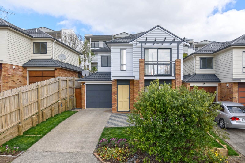 14 Lavender Garden Lane, Oteha, Auckland - Carousel 2