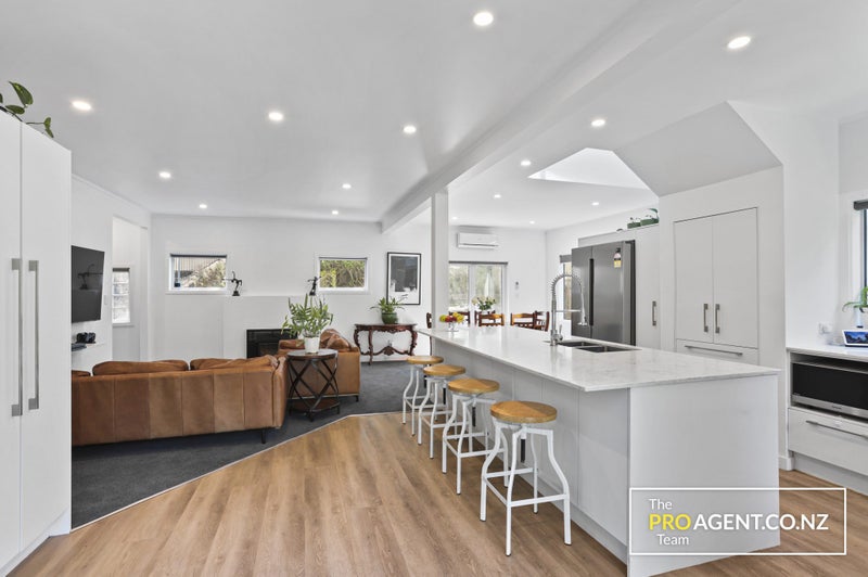 279 Huia Road, Titirangi, Auckland - Carousel 2