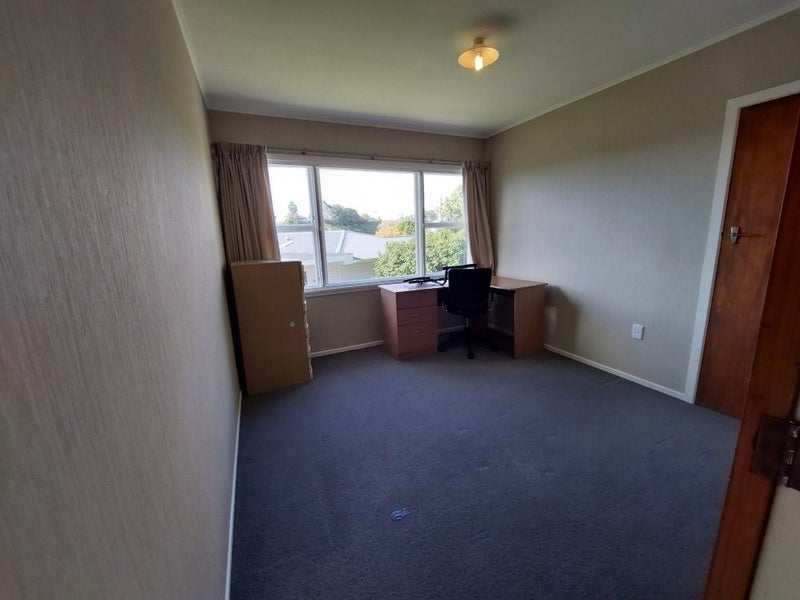 1 Junction Street, Welbourn, New Plymouth - Carousel 13