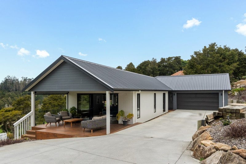 8 Watercourse Way, Tikipunga, Whangarei - Carousel 1