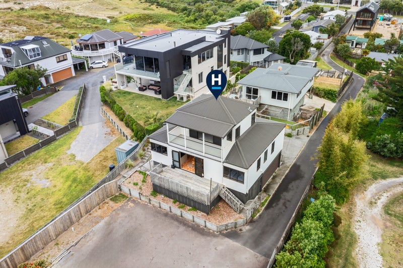 1337 Papamoa Beach Road, Papamoa Beach, Papamoa - Carousel 2