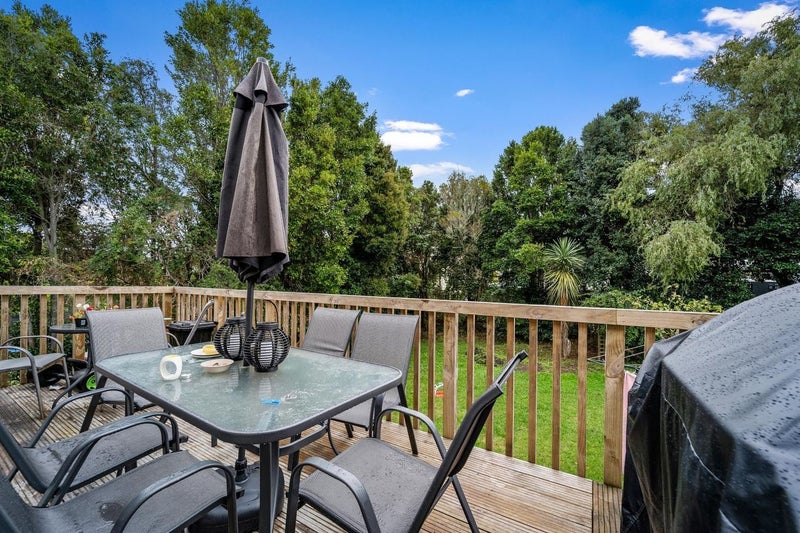 64 Sherwood Avenue, Te Atatu South, Auckland - Carousel 1