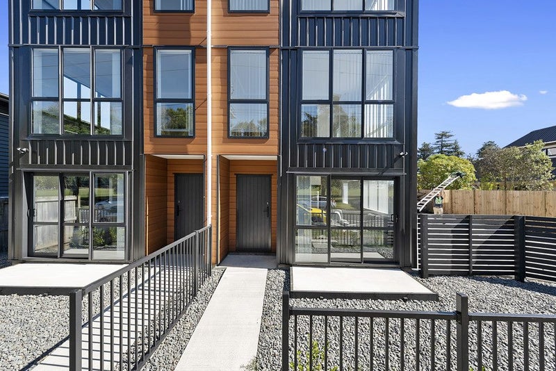 1/183 Knighton Road, Hillcrest, Hamilton - Carousel 2