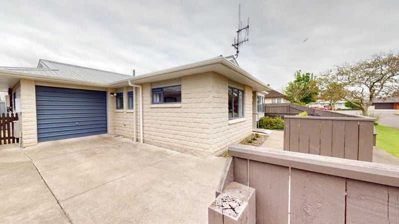 2 Pinedale Parade, Milson, Palmerston North - Carousel 14
