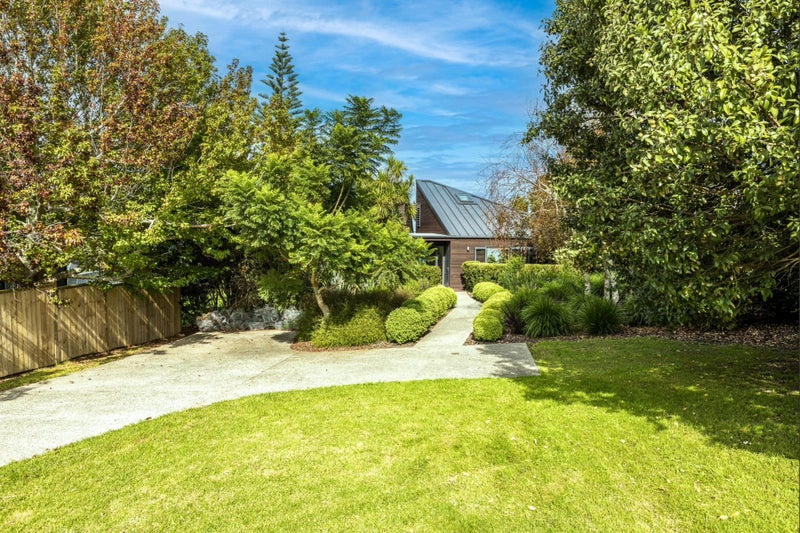 14 Esslin Road, Surfdale, Waiheke Island - Carousel 2