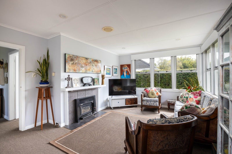 5 Camden Street, Vogeltown, New Plymouth - Carousel 2