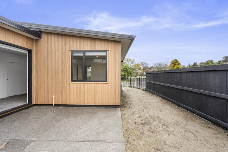 1/1 Fuchsia Avenue, Pukete, Hamilton - Carousel 16