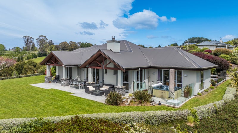 55 Redvale Road, Redwood Valley - Carousel 1