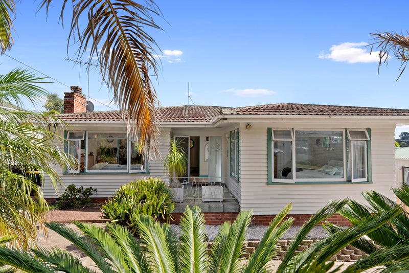 74 Gladstone Road, Northcote, Auckland - Carousel 1