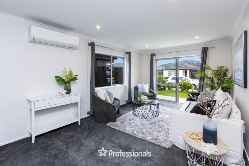 11 Te Kaeaea Crescent, Wallaceville, Upper Hutt - Carousel 2