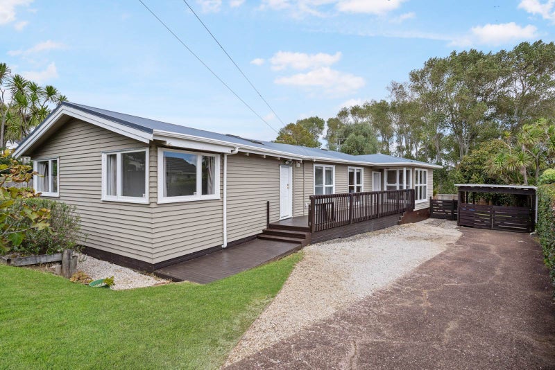 20 Weybridge Crescent, Glen Innes, Auckland - Carousel 2