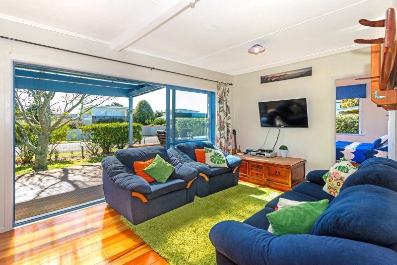 3 Katrin Place, Mahia, Māhia - Carousel 2