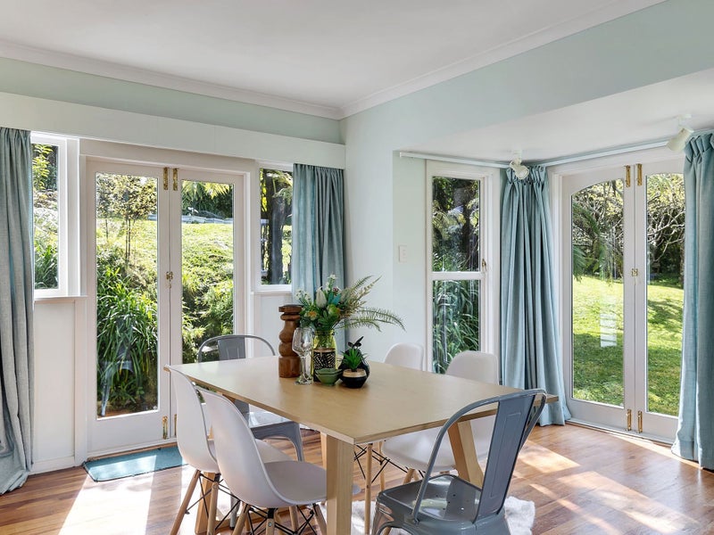 6 Romney Square, Tawa, Wellington - Carousel 2