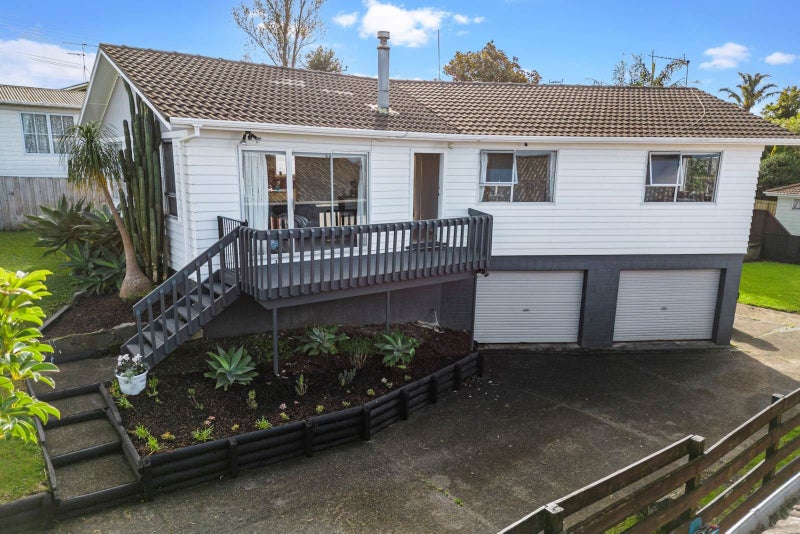 4 Butterworth Drive, Glendene, Auckland - Carousel 2
